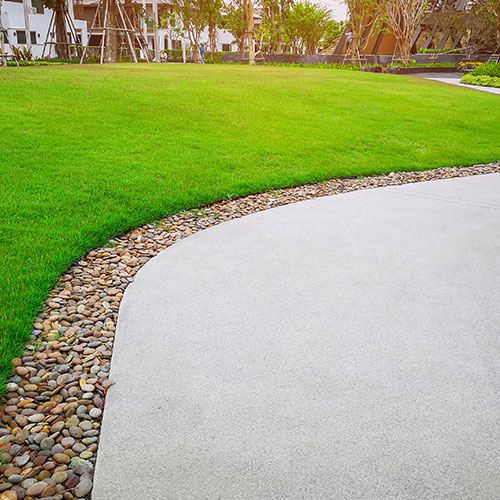 Fixing Thin, Patchy Lawns With Premium Topsoil